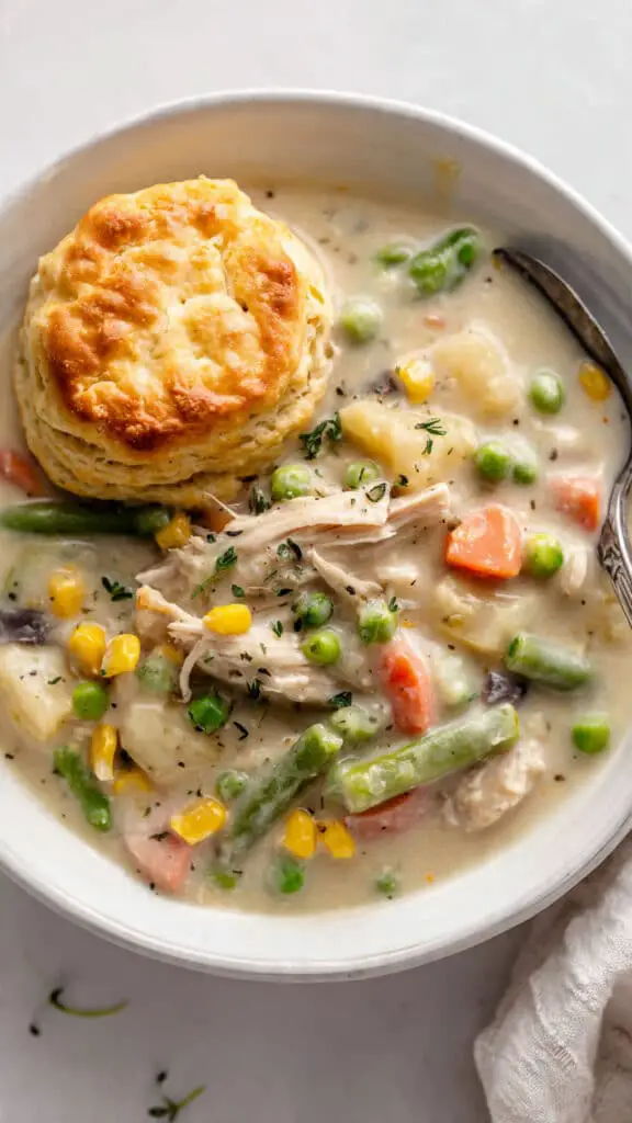 Slow Cooker Chicken Pot Pie Soup